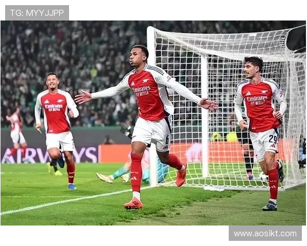 五大联赛顶级球队竞争激烈各大豪门新赛季阵容解析与前景展望