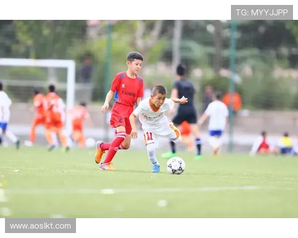 吕迪格的足球之路：从青训到世界舞台的辉煌历程与成就分析